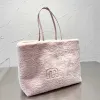 2023 new fashion totes bag designer tote bag borse da donna borse di lusso borsa a tracolla pelosa Classic Letters Printing