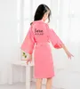 Familjsmatchande kläder Anpassa namn Datum Flower Girl Kimono Robes Wedding Bathrobes Birthday Girl Pajamas Kids Robe Nightdress Bridal Party Kid Robe 230518