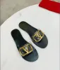 luxury Designer Sandals Classic Fashion New Ladies Sandals V Signature Grain Leather Decorative Element Slippers size 36-41