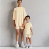Família Roupas Combatentes Mãe Filha Conjunto de verão Presente personalizado de algodão sólido para roupas meninas Meninas Esportes 230518