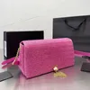 2023 palha de saco rosa bolsa de choque de borla Tassel FLAP Crossbody Envelope Bolsas de designer de designer de luxo Bolsa de ombro de bolsa de ombro Hardware de ouro 5 cores