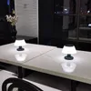 Lampe de table solaire à LED extérieure champignon étanche 18led dimmable à l'extérieur de la lampe de bureau de patio, lampe de bureau solaire sans fil de chevet moderne solaire pour jardin café intérieur