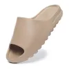 Pantoufles Sandale Pria Musim Panas Kualitas Tinggi Sepatu Pantai Wanita Sol Tebal Luar Ruangan Dalam Ukuran Besar 230517