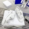 2023 Luxur Designer Leo Scratch Sandal Fashion Women Sandaler Summer Outdoor Beach Solid Color Patchwork Cowhide Läder tofflor