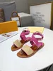 2023Blade Women's Hemp Rope Rope Stain Sandal Sandal Sliper Designer Fashion Luxury Elegant Simple Material Shoes Design