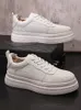 Scarpe casual da uomo Moda Uomo Scarpe sportive da esterno antiscivolo Sneakers da corsa traspiranti Mesh Masculino Stringate piatte Scarpe bianche verdi