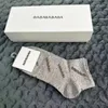 Chaussettes de créateurs Hommes Femmes Chaussettes Lettre de luxe complète respirante Pur coton Sports Mode Couleur unie du navire avec boîte 623K