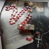 Naszyjniki wiszące unikalne różowe róże różowe koraliki łańcuch Virgin Mary Mess Medal Crucifix Cross Rosary Naszyjnik Biżuter Modlitwa Kapletka