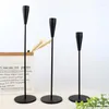 Świece 3PCS Zestaw Iron Black Gold Christmas Wedding Wystrój metalowego baru Party Candlestick Rok obiadu Ozdoby artystyczne