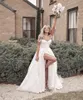 Elfenbeinfarbene Brautkleider mit seitlichem Schlitz, trägerloser Ausschnitt, Brautkleider in Übergröße, A-Linie, Sweep-Zug, Satin, Vestido de Novia