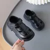 Sandalet Unisex Bebek Sandalet Erkekler için Kapalı Toe Yaz Roman Ayakkabı Kesimleri Yumuşak Sırrak Ayakkabı Çocuk Platformu Sandalet G03211 AA230518