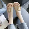 Pantuflas de verano para mujer, sandalias antideslizantes bonitas con diseño de personalidad de suela suave cómodas a la moda de viento de hadas para exteriores