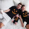 Familie -outfits Interessante Halloween Pumpkin Printing vader Moeder Dochter Son Baby Kleding Familie Optreden Cotton mama Pad en mijn shirt G220519