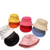 AAAAA Нейлоновая шляпа-ведро Женщина-дизайнер Рыбацкие шляпы Classc Triangle Leter Sunhat Пара Кепка Мужчины Пляжные скупые поля Шляпы с 8 цветами