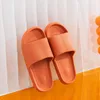 Pantoufles 2023 hommes femmes semelle souple diapositives été sandales Couples maison antidérapant salle de bain chaussure