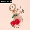 Nyckelringar Ny Crystal Cherry Keychain Creative Fruit Key Chain Cute Girl Ring Chains Women Men Handbag hängsmycken MNWJ