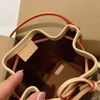DrawString Bucket Bag Mini Crossbody Handbag Chameleon Skin läderplånbok för kvinnor Klassiska helgväskor