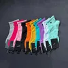 Мужские носки женщины высококачественные хлопковые классические классические голеностопные буквы, дышащие черно-белые футбольные баскетбольные спортивные носки Свобода выберите 10 цветов хлопок