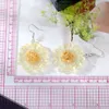 Kleryki Urocza żywica Daisy Flower Blak Blak Breling Keweling dla kobiet złota folia torba na przyjęcie weselne biżuteria