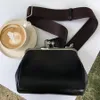 Midjeväskor Luxury Clip Women's Crossbody Pu Leather Designer Wide Strap Shoulder Large Shell Messenger Bag Ladies Purses 23519