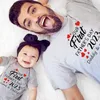 Roupas de família Nome personalizado Nosso primeiro dia do pai 2023 Papai e filha Son Clothing Baby Tights Presente personalizado para o Dia dos Pais G220519