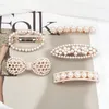 Hårklämmor Barrettes Luxury Geometric Pearl Side Clip Bow Prydnader gör gamla hårnålguld liten söt