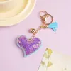 Nyckelringar Novelty Key Chain Artiklar Söt nyckel Cap Chain Rhinestone Leather Heart -tangenten omslag Multifärger Partihandel