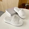 Tığ işi Flatform Slaytlar Kadın Hasır Sandalet Metal Üçgen Monoblok Kauçuk Espadrilles Terlik Platform Slaytlar Kutulu Yaz Slayt