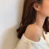 Charm JWER 2023 Elegent Orecchini lunghi con nappa di perle da donna Orecchini pendenti da sposa con perle rotonde bianche Orecchini gioielli moda coreana AA230518