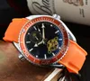 Omeg Luxury Mens Watches Automatyczne maszyny Watch Wysokiej jakości najlepsza marka Designer Zegar czarny skórzany pasek Mężczyznę moda akcesoria wakacyjne prezenty HH02