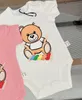 Baby Romances de uma peça de uma peça recém-nascida letra clássica urso impressão moda menino menina fofa top jacit de macacão