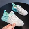 Scarpe per bambini all'aperto Girls Boys Scarpe sportive per bambini Sneaker baby Sneaker Designer Allenatori di scarpe traspirabili Mesh Children Atletico