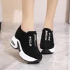 Chaussures habillées Baskets Wanita dengan Sepatu Platform Kasual Wedge Basket Tenis Tebal Pelatih Musim Panas 230517