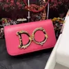 Erkek Tasarımcı Debriyaj Omuz Çantası Orijinal Deri Flap Messenger Çanta Kadın Lüks Square Salon Crossbody Tote Tuvalet Çantaları Vintage Çanta Eşyaları Çuvallar Kamera Çantaları