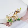 Collier boucles d'oreilles ensemble bijoux européens américains en gros peint à la main émail glaçure Mori mignon Rat Chipmunk fleur fruit broche