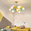 Lampadari Nordic Colorful Child Lampadario a soffitto Paralume in vetro per camera da letto Soggiorno Illuminazione a sospensione Decorazioni per la casa Lustri Apparecchi di illuminazione