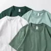 نساء Tshirt للرجال النساء الأخضر Tshirt 200g القطن القصير من أعلى الكورية الكورية سميكة Halfsleeve للجنسين تي شيرت 230519