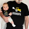 가족 일치하는 의상 세계 최고의 할아버지와 할아버지 블랙 매칭 가족 복장은 할아버지 tshirts 베이비 롬퍼 아이 Tshirt g220519에게 제공됩니다.