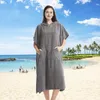 Serviette de bain Serviette Poncho Surf Robe de bain à manches courtes avec capuche en microfibre à séchage rapide pour hommes et femmes 230519