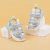 Sandały 2023 Summer Children Buty Boys Soft Soles Beach Buty Męskie dziecko Baotou anty-kick Sandals Sandals Girls Sandals AA230518