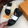 Sandali classici da donna Pantofole Scarpe firmate Scivolo di lusso Moda estiva Largo piatto scivoloso con pantofola spessa Infradito pantofola