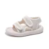 Sandali Sandali sportivi per bambina per bambini Viola Versatile Traspirante Antiscivolo Fondo piatto Estate Nuovo 2023 Nuove scarpe per bambini per ragazzi Coreano AA230518