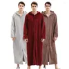 Men's Sleepwear Winter Style Bath Warm Robe Flannel Hooded Lengthen Zipper Male Thick Dressing European Men Gown Casual Fashion Bathrobe