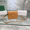 D-Letter Designer Bag Women Square Luxurys handväskor Crossbody axelväskor Högkvalitativ koppling Rem Messengers Bag Pures