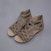 Sandalet Yaz 2023 Kadınlar Yuvarlak Toe Toe Boş Düz Nefes Alabilir Düz Sıradan En İyi Roma Zapatillas Mujer Boysülaller