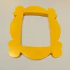 Ramar ZK30 TV -serier Friends Handmade Monica Door Frame Wood Yellow P O Collectible Home Decoration vackert gåva 230520