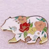 Guldpläterad björnstift Badge Cute Flower Animal Form Jeans Fashion Accessories Brosch Holiday Children Gift Jackets Ryggsäck Dekor BA15 C23