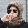 Bérets Bons d'hiver Chapeaux de bonnet une pièce Masque Hat Hood Set pour femmes hommes Protection de l'oreille Pruise en tricot à ski tricoté Catte