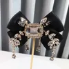 Nouveau tissu nœud papillon broche strass gland Style britannique noeud papillon femme chemise col broche Vintage broches pour femmes accessoires