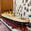 Bloklar 9090pcs Film Titanic Büyük Kruvaziyer Gemi Steamship Plastik Model 10294 İnşaat Tuğlaları Binası Çocuklar İçin Oyuncaklar 230520